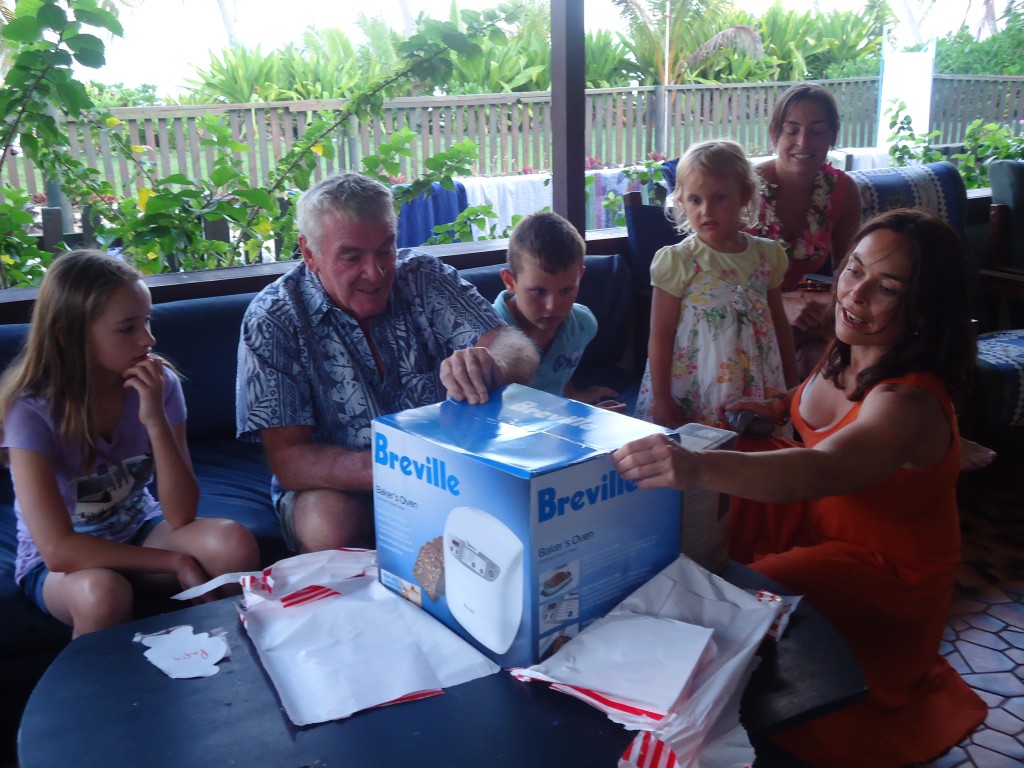 The house had this great covers porch, on which we seemed to spent most of our time.  The eating table was out there, too.