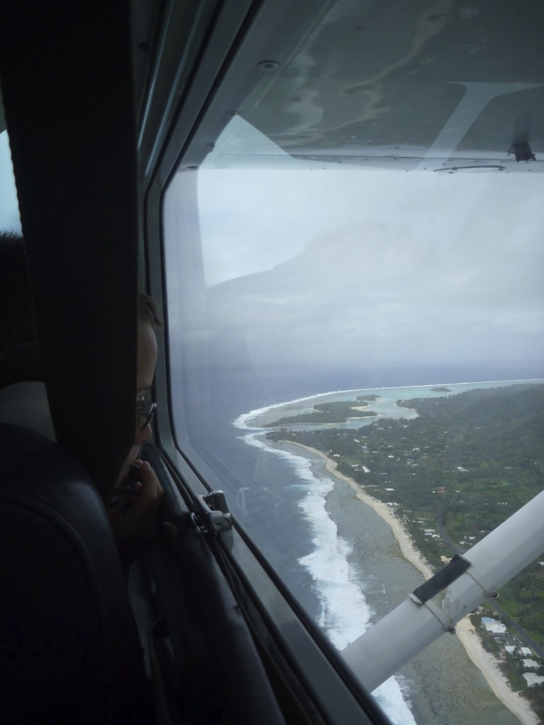 Here we are high up already and flying over the south of Raro where there are four little 'motus' islands in the lagoon.